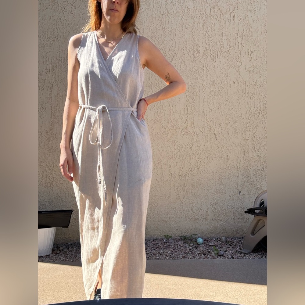 Sleeveless Beige Gap Wrap Dress